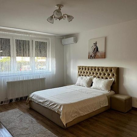 Anastasia Apartament Apartment Oradea Bagian luar foto